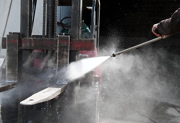 Best Sidewalk Pressure Washing  in Mendon, UT